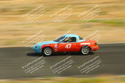 media/May-31-2025-CalClub SCCA (Sat) [[2c1a04e1ee]]/Race/Group 5/Turn 4b/